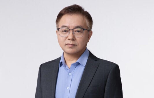 Yongqian Wang headshot.