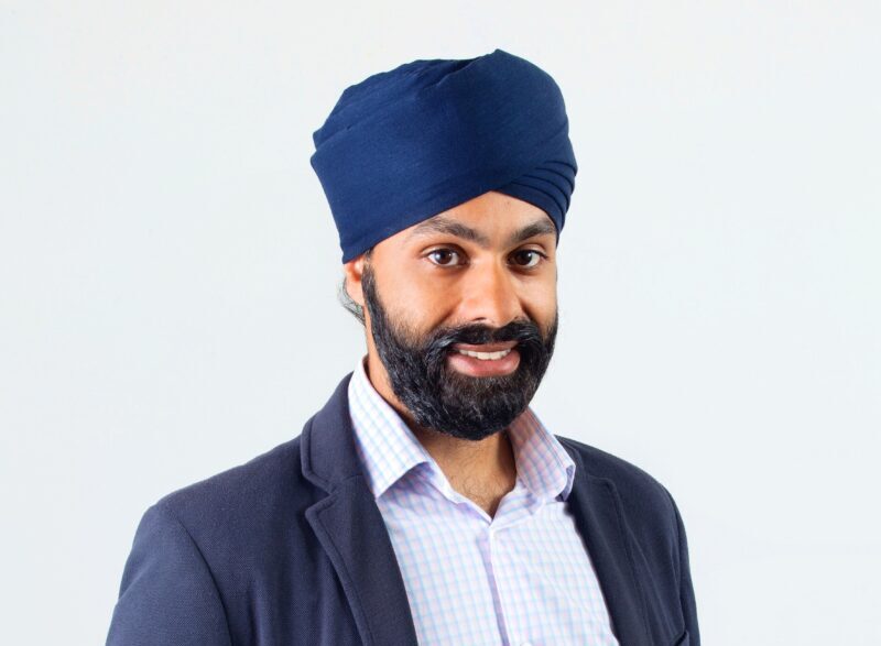 Manraj Deeoray headshot.