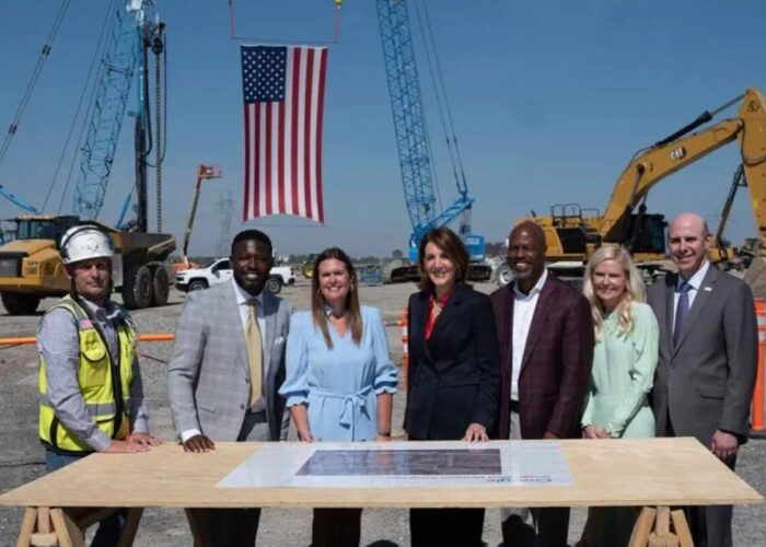 Google and Entergy Arkansas announce the project.